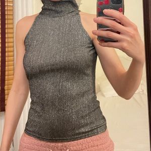 This turtleneck is from Nastygal and it’s size Small and it fits perfectly!!